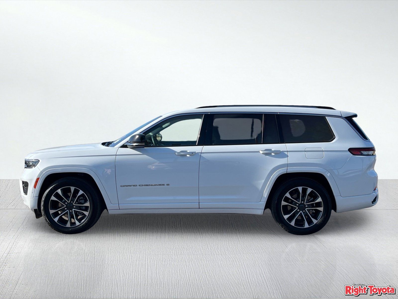 Used 2023 Jeep Grand Cherokee L Overland AWD/4WD image 3
