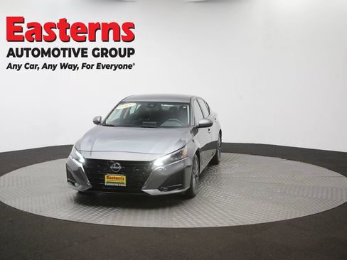 Used 2023 Nissan Altima 2.5 SV FWD image 53