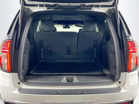 Used 2022 Chevrolet Suburban LT AWD/4WD image 26
