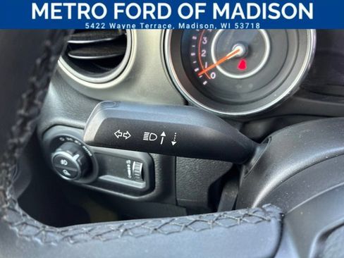 Used 2023 Jeep Gladiator Sport AWD/4WD image 37
