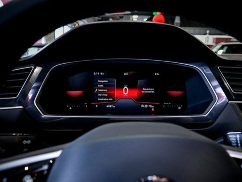 Used 2024 Volkswagen Tiguan SE R-Line image 32