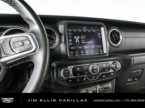 Used 2021 Jeep Wrangler Unlimited Sahara AWD/4WD image 12