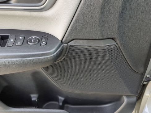 Certified 2021 Honda CR-V Touring image 14