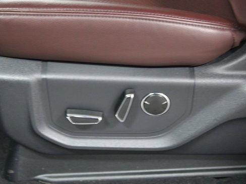 Used 2024 Ford Expedition Limited image 22