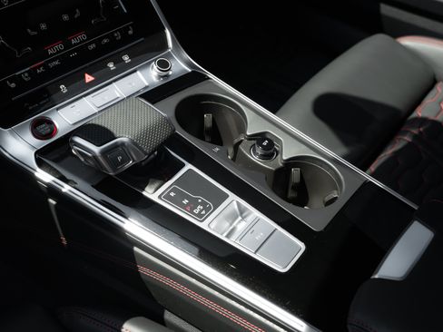 Certified 2025 Audi RS 6 performance AWD/4WD image 19