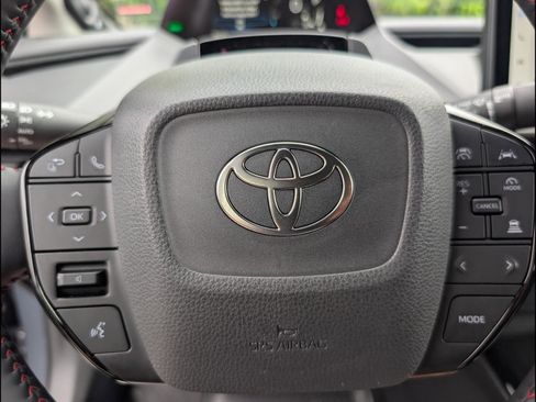 Used 2025 Toyota Prius Plug-In Hybrid w/ Limited Premium Package FWD image 18