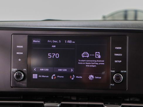 Used 2024 Kia Carnival LX image 19