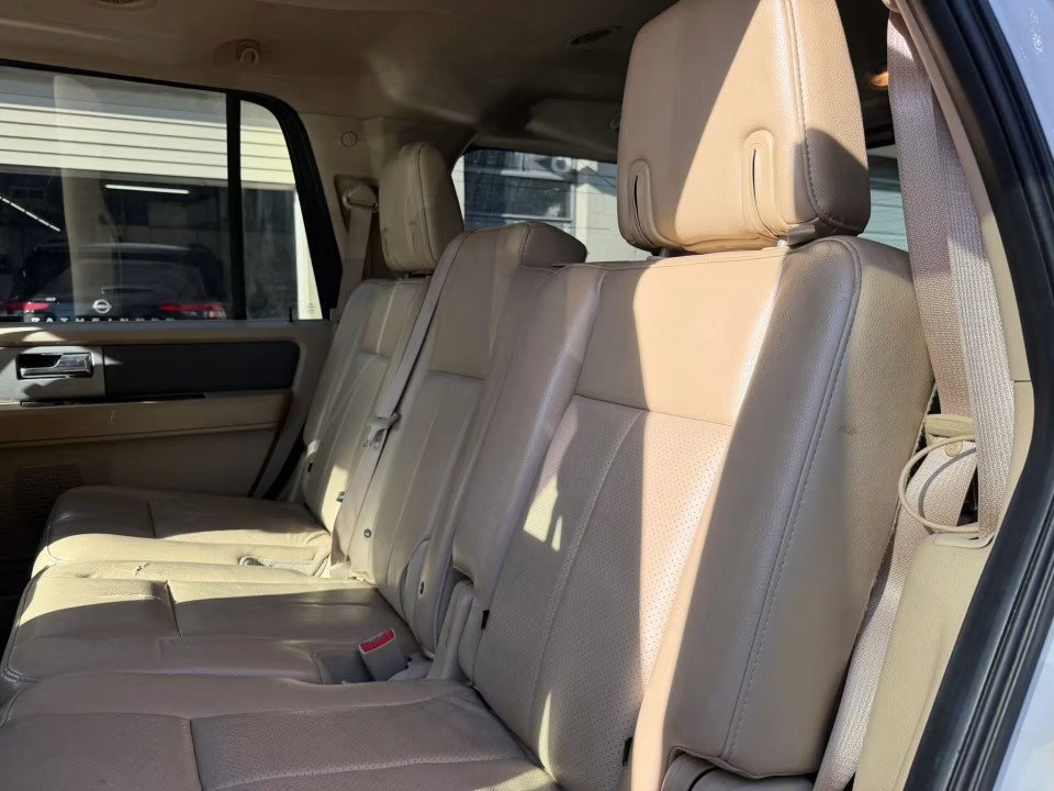 Used 2012 Ford Expedition XLT AWD/4WD image 11