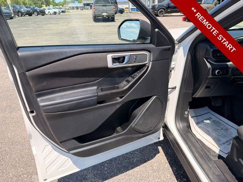 Used 2020 Ford Explorer XLT w/ Cold Weather Package AWD/4WD image 12