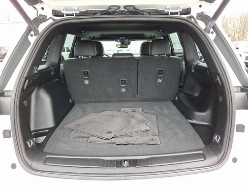 Certified 2023 Jeep Grand Cherokee Altitude image 29