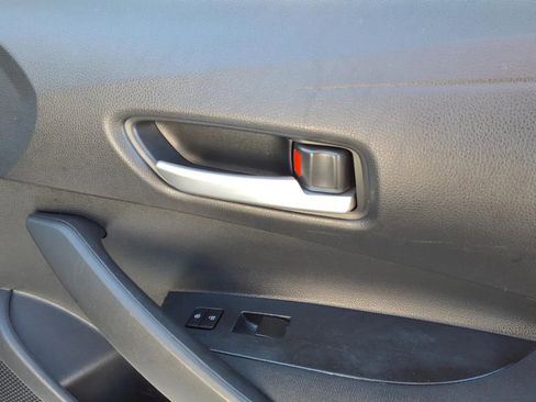 Used 2020 Toyota Corolla LE image 10