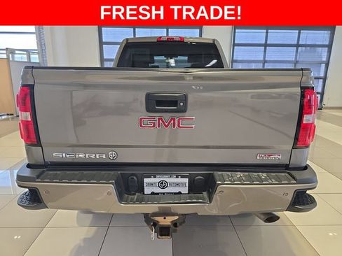 Used 2017 GMC Sierra 2500 SLT w/ All Terrain HD Package AWD/4WD image 4