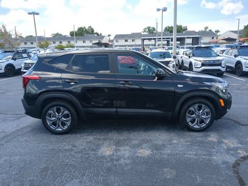 Used 2024 Kia Seltos LX AWD/4WD image 5
