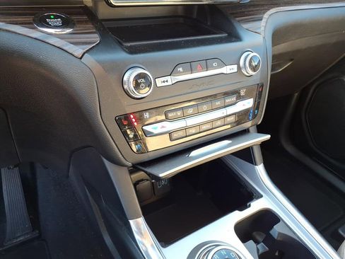 Used 2020 Ford Explorer Limited w/ Class III Trailer Tow Package image 23