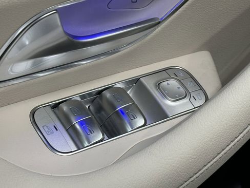 Certified 2024 Mercedes-Benz GLS 580 4MATIC image 11