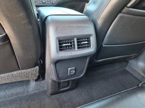 Used 2021 GMC Terrain SLT FWD image 17