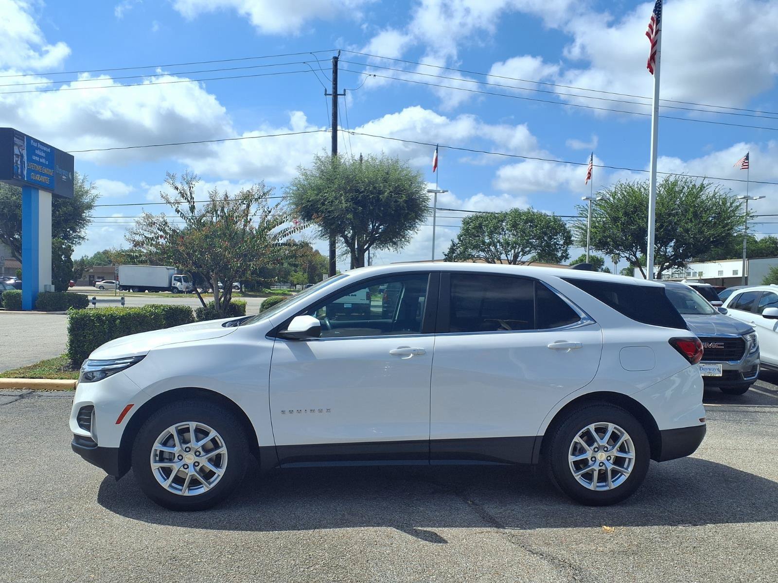 Used 2024 Chevrolet Equinox LT AWD/4WD image 24