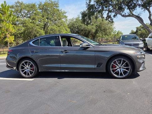 Used 2025 Genesis G70 2.5T RWD image 8