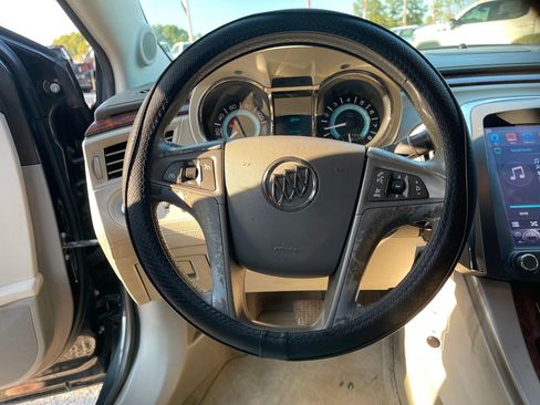 Used 2011 Buick LaCrosse CXL image 16