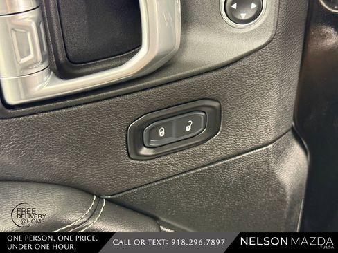 Used 2021 Jeep Wrangler Unlimited Rubicon AWD/4WD image 19