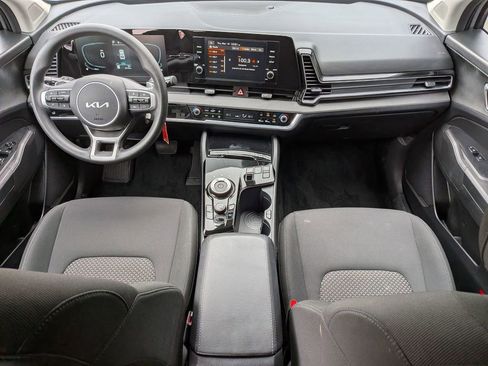 Used 2023 Kia Sportage LX image 19