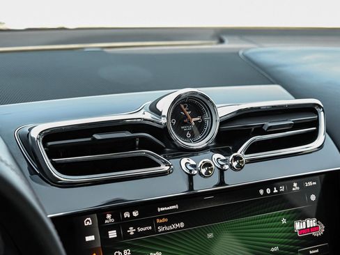Used 2021 Bentley Bentayga Speed image 31