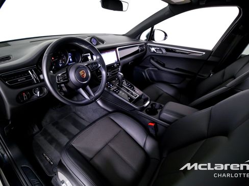 Used 2024 Porsche Macan AWD/4WD image 12