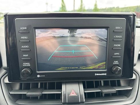Used 2021 Toyota RAV4 XLE AWD/4WD image 23
