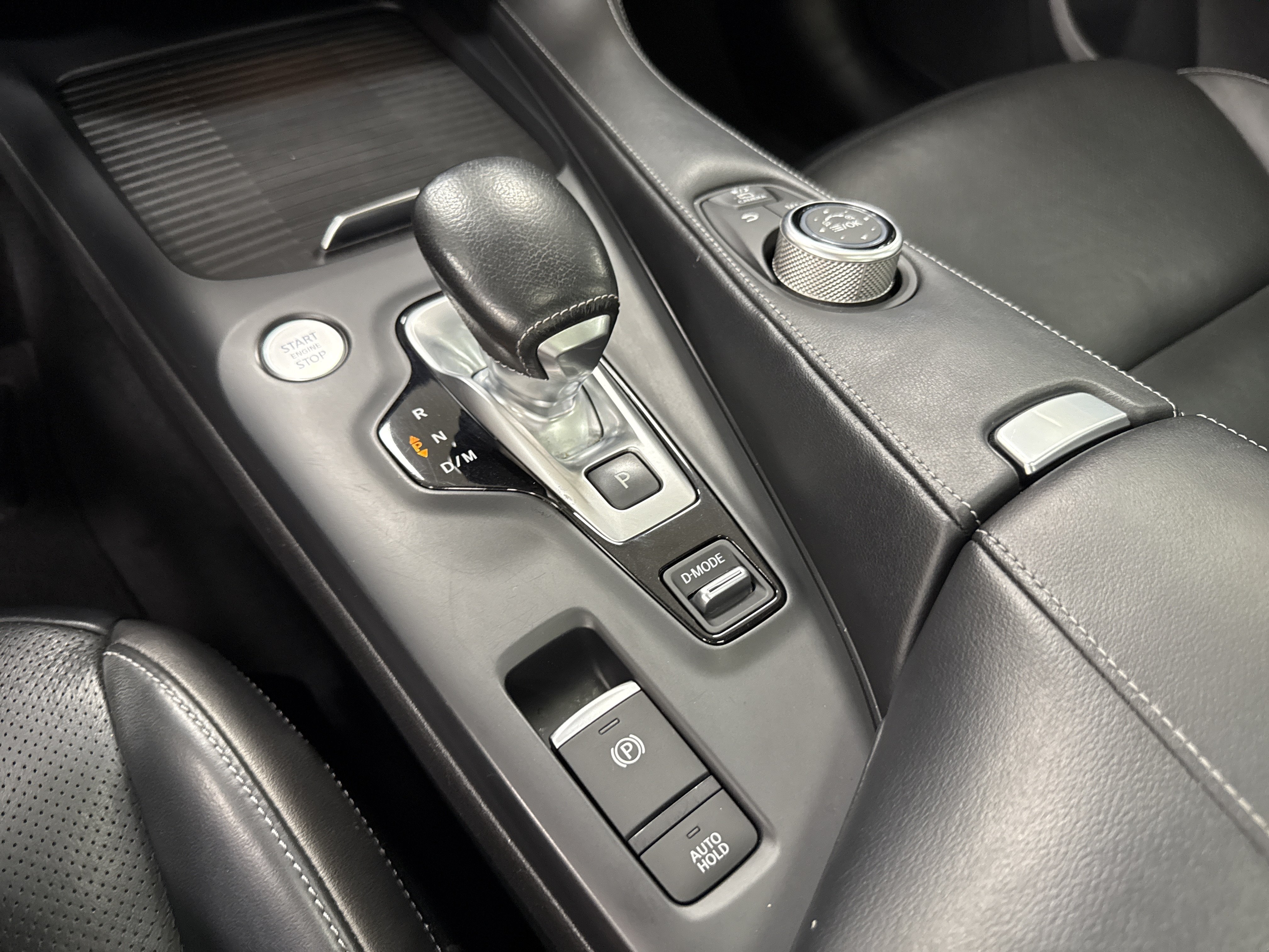 Used 2019 INFINITI QX50 FWD image 25