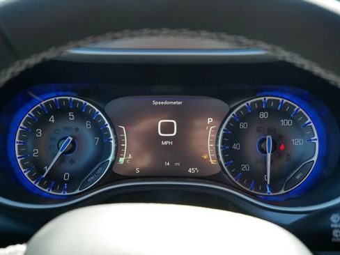 New 2026 Chrysler Pacifica Select image 24