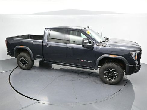 Used 2024 GMC Sierra 2500 AT4X AWD/4WD image 42