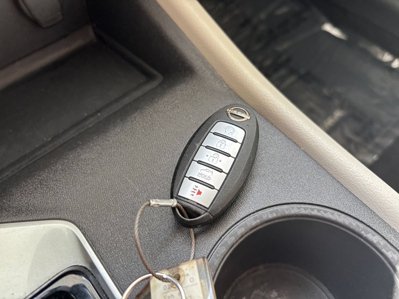 Used 2025 Nissan Altima 2.5 SV FWD image 25