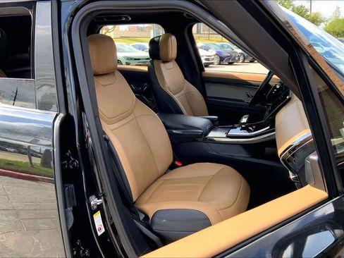 Used 2024 Land Rover Range Rover Sport Dynamic SE image 9