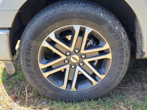 Used 2023 Ford F150 XL w/ STX Appearance Package RWD image 9