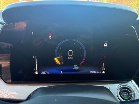 Used 2025 Chevrolet Trax LT image 36