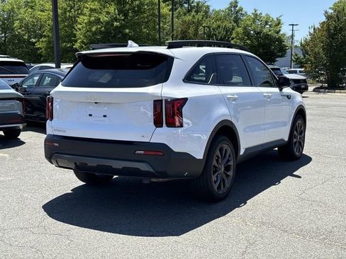 Used 2023 Kia Sorento X-Line EX AWD/4WD image 2