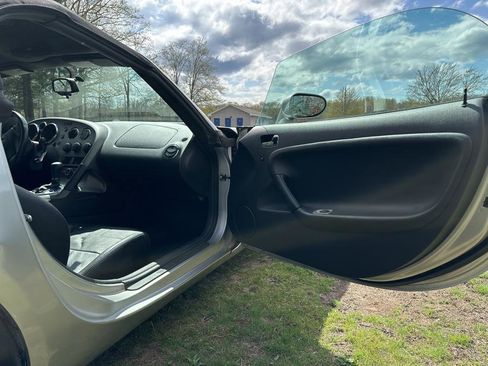 Used 2007 Pontiac Solstice Convertible w/ Premium Package image 9