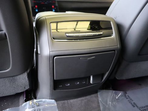 Used 2025 Cadillac Escalade V w/ LPO, ONYX Package AWD/4WD image 29