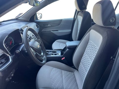Used 2020 Chevrolet Equinox LS image 9