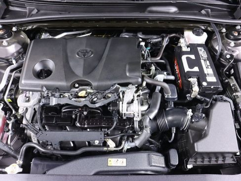 Used 2019 Toyota Camry LE FWD image 36