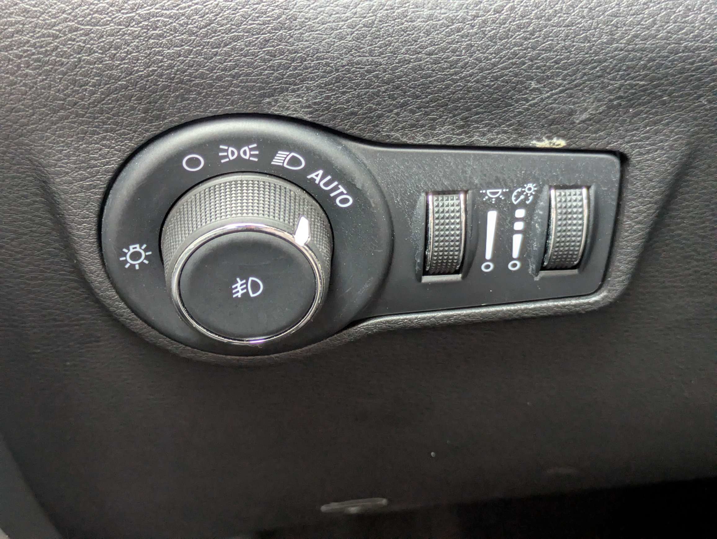 Used 2025 Jeep Compass Limited AWD/4WD image 22