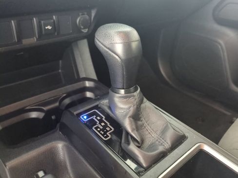 Used 2022 Toyota Tacoma SR AWD/4WD image 20
