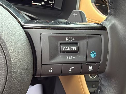Certified 2023 Nissan Rogue Platinum AWD/4WD image 11
