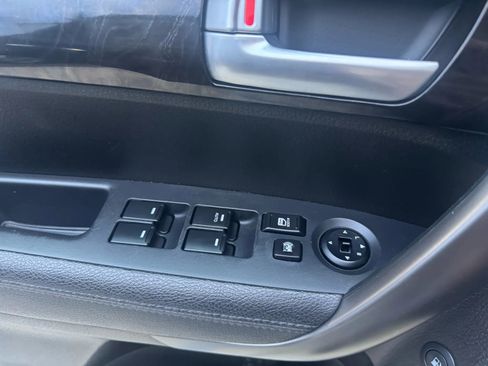 Used 2014 Kia Sorento LX image 16