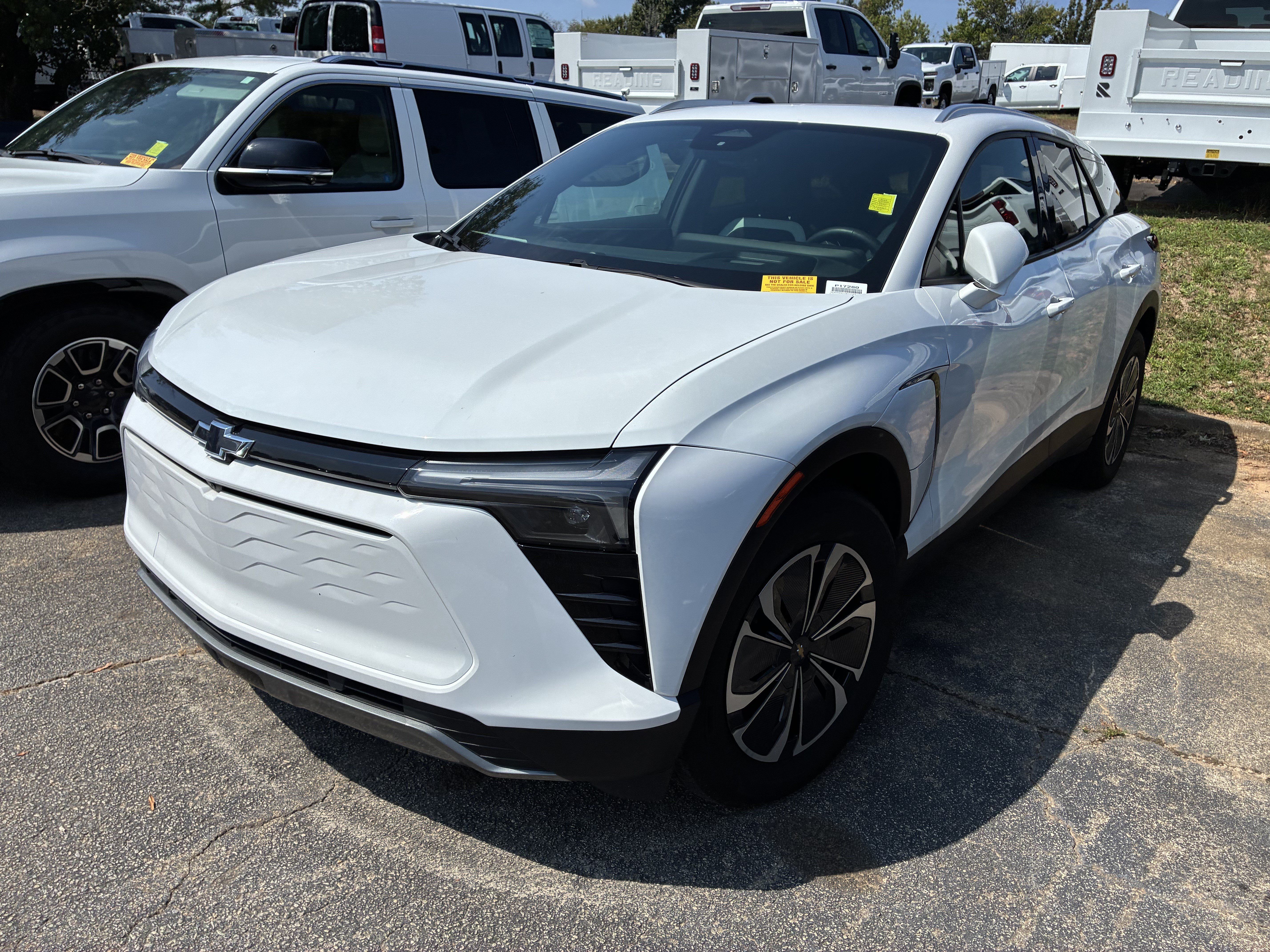 Used 2024 Chevrolet Blazer EV LT AWD/4WD image 3