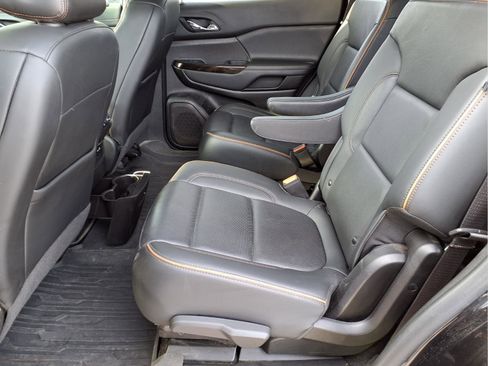 Used 2023 GMC Acadia AT4 w/ Preferred Package image 23