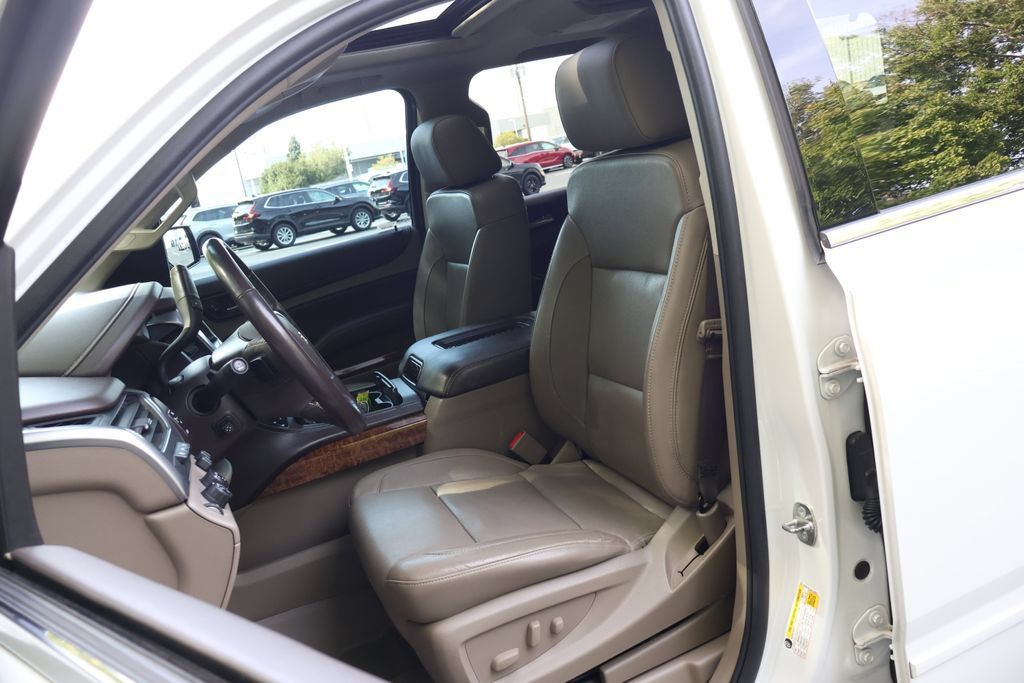 Used 2018 Chevrolet Tahoe Premier AWD/4WD image 31