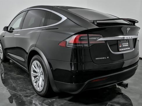 Used 2018 Tesla Model X 100D image 9
