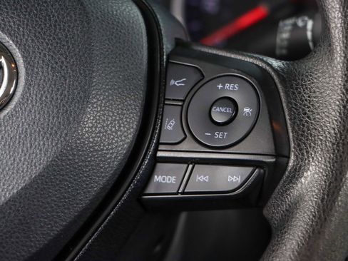 Used 2021 Toyota RAV4 XLE image 14