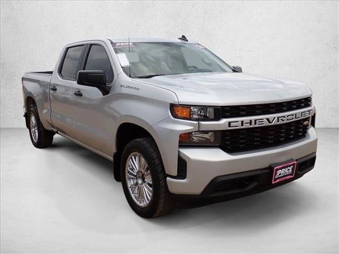 Used 2020 Chevrolet Silverado 1500 Custom w/ Custom Value Package AWD/4WD image 6